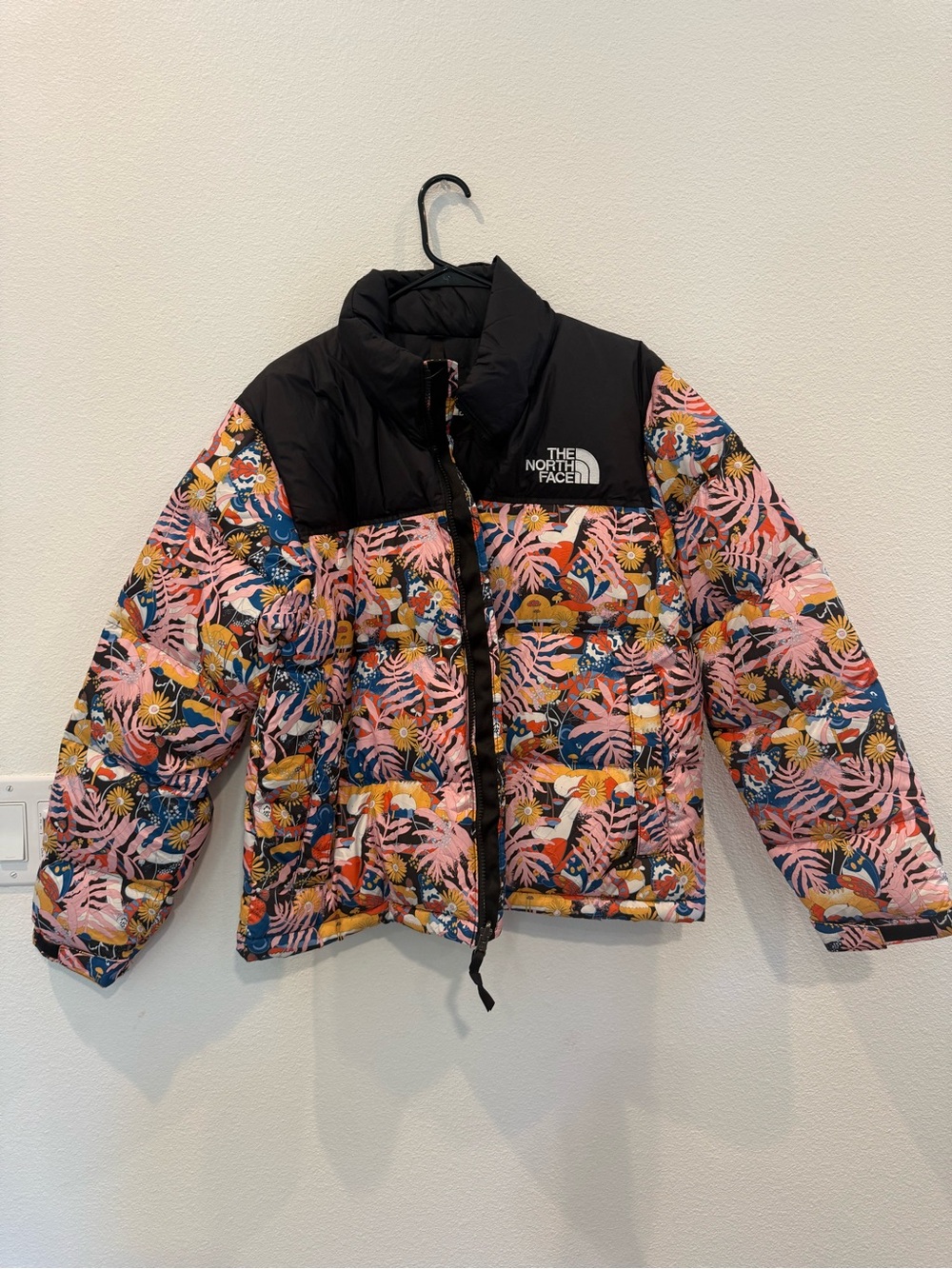 The North Face Floral Print Puffer Jacket - Pink & Black